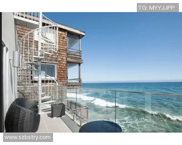 海滨别墅：足球星期一之家